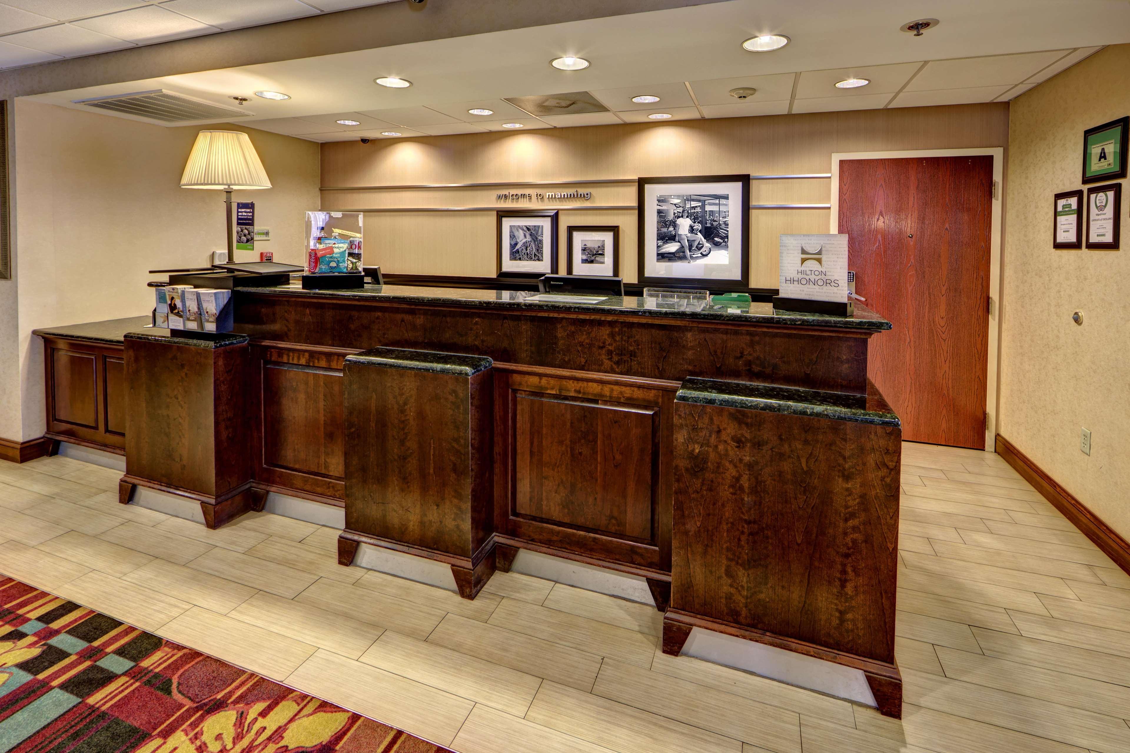 Hampton Inn מנינג מראה חיצוני תמונה